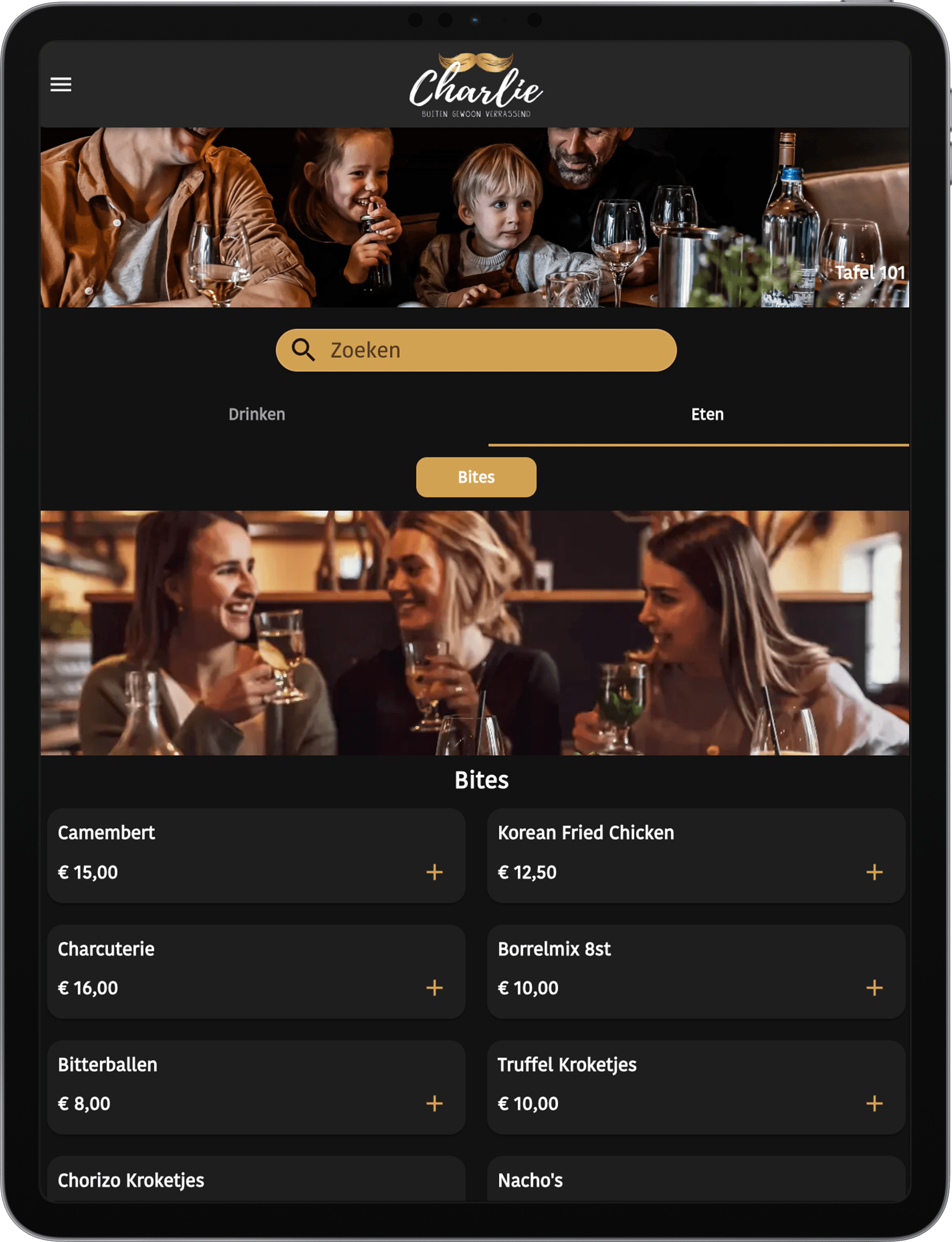 Tablet-bestellen in actie bij Charlie Restaurant — gasten bestellen zelfstandig via tablet aan tafel